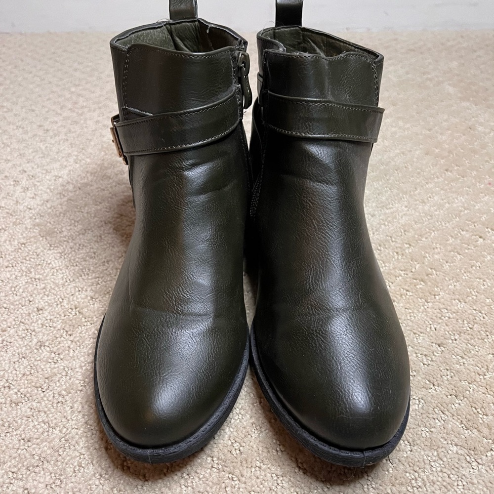 Wanted Buckle Boots in Olive Green Size 9
